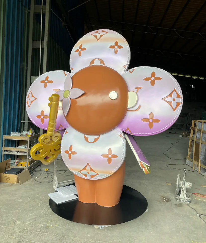 CUSTOM LV 4FT VIVIENNE TRAVELLER FIGURE