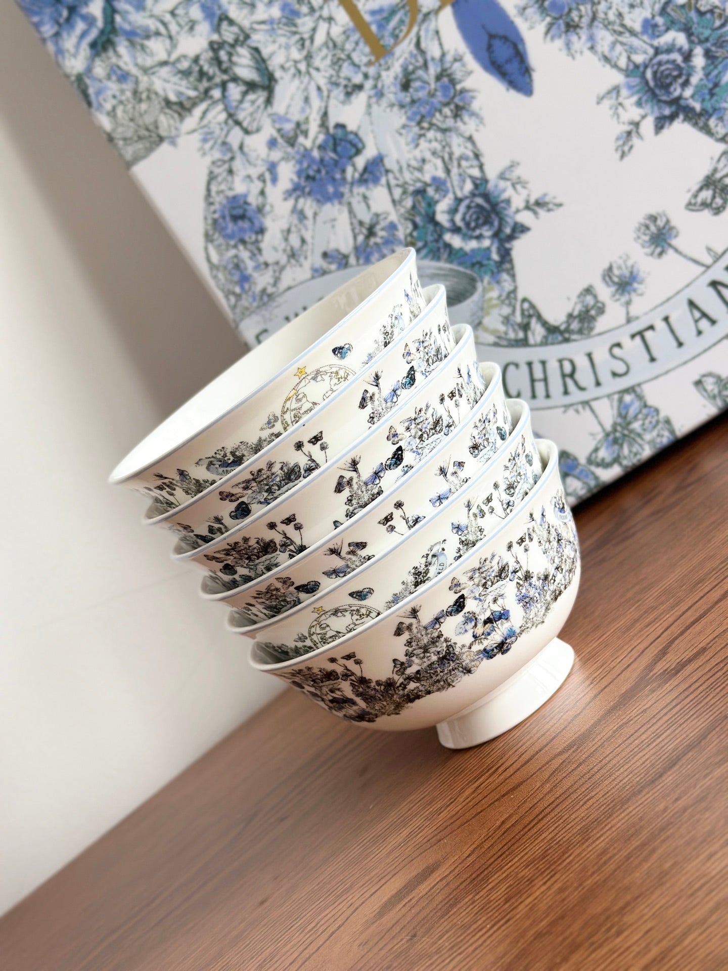 CUSTOM DIOR DINING TABLEWARE SET