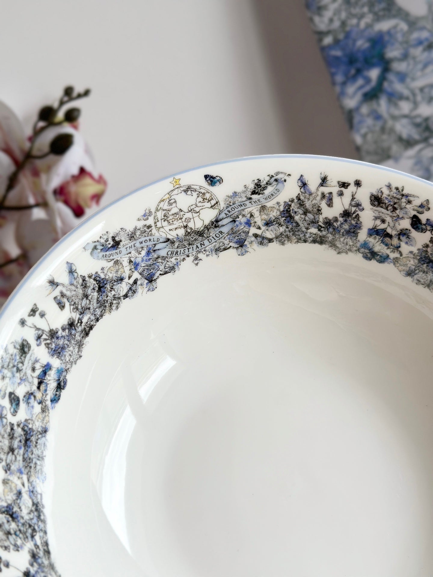 CUSTOM DIOR DINING TABLEWARE SET