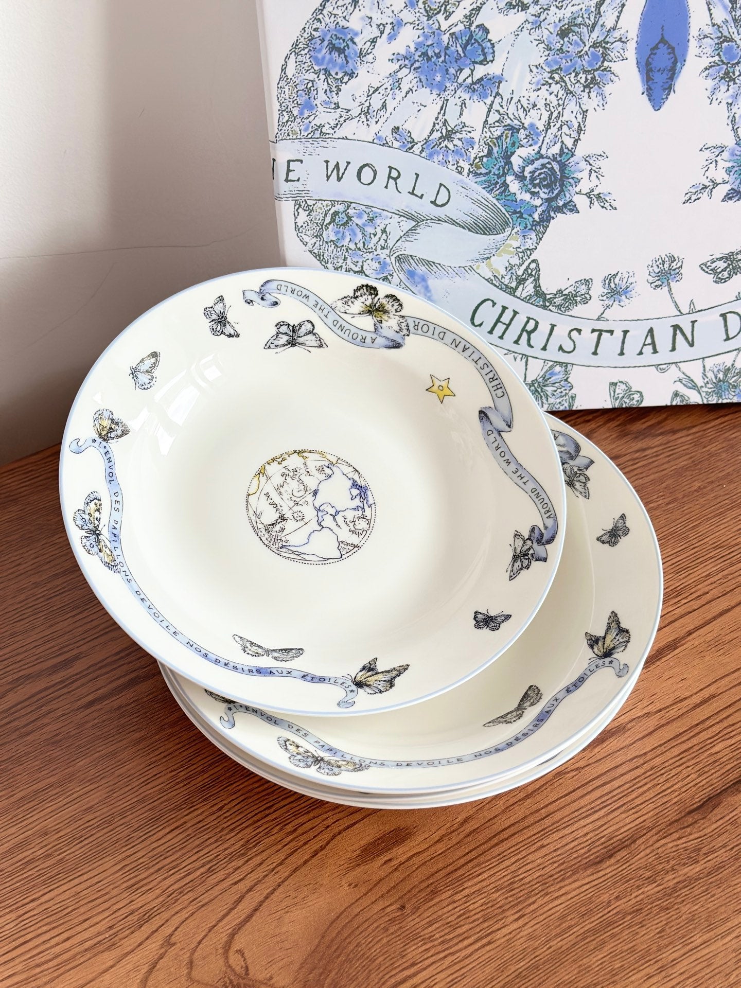 CUSTOM DIOR DINING TABLEWARE SET