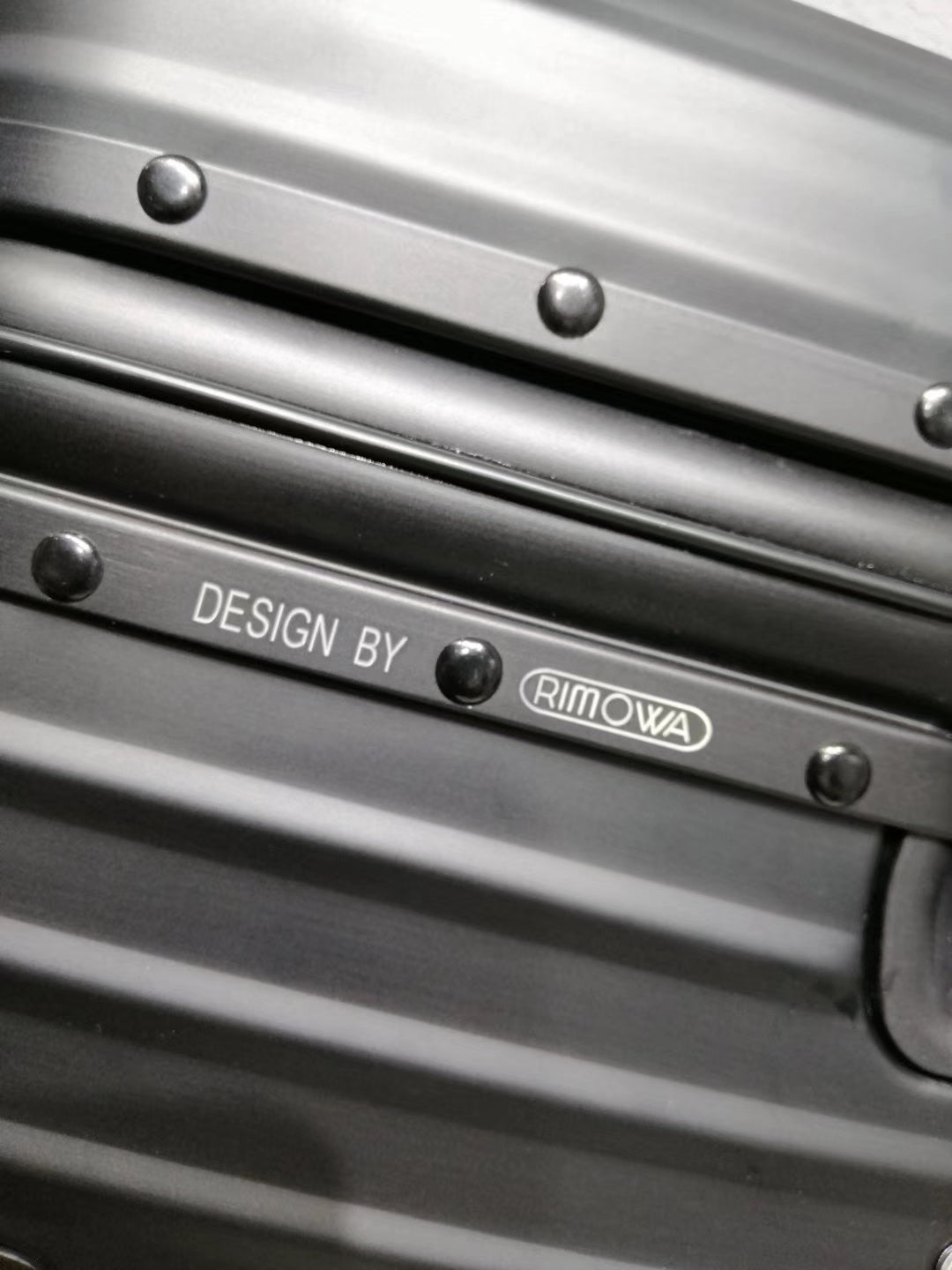 RIMOWA BLACK VANITY CASE