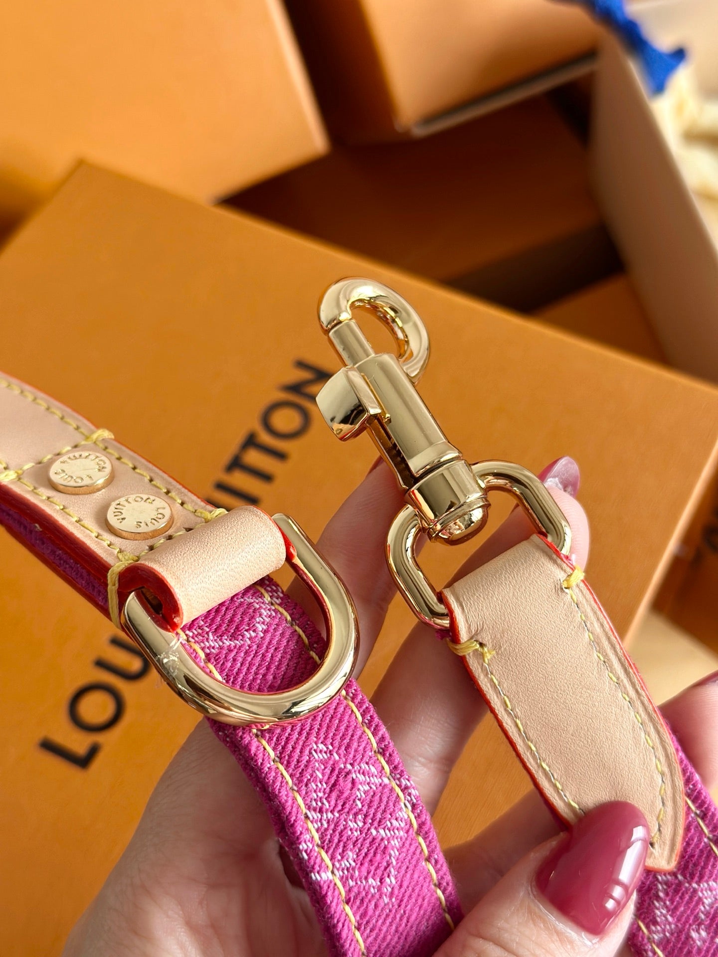 LV DOG HARNESS AND LEASH (PINK DENIM)
