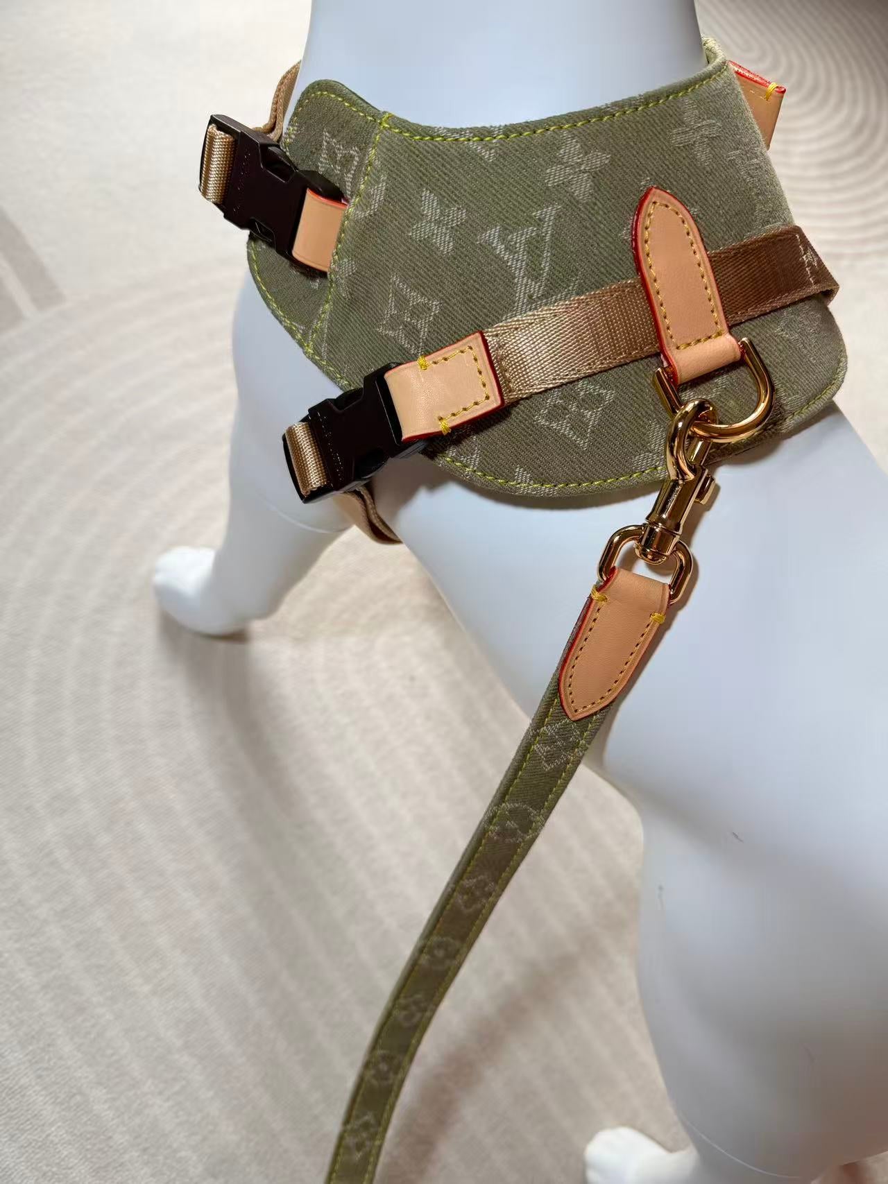 LV DOG HARNESS AND LEASH (BROWN DENIM)