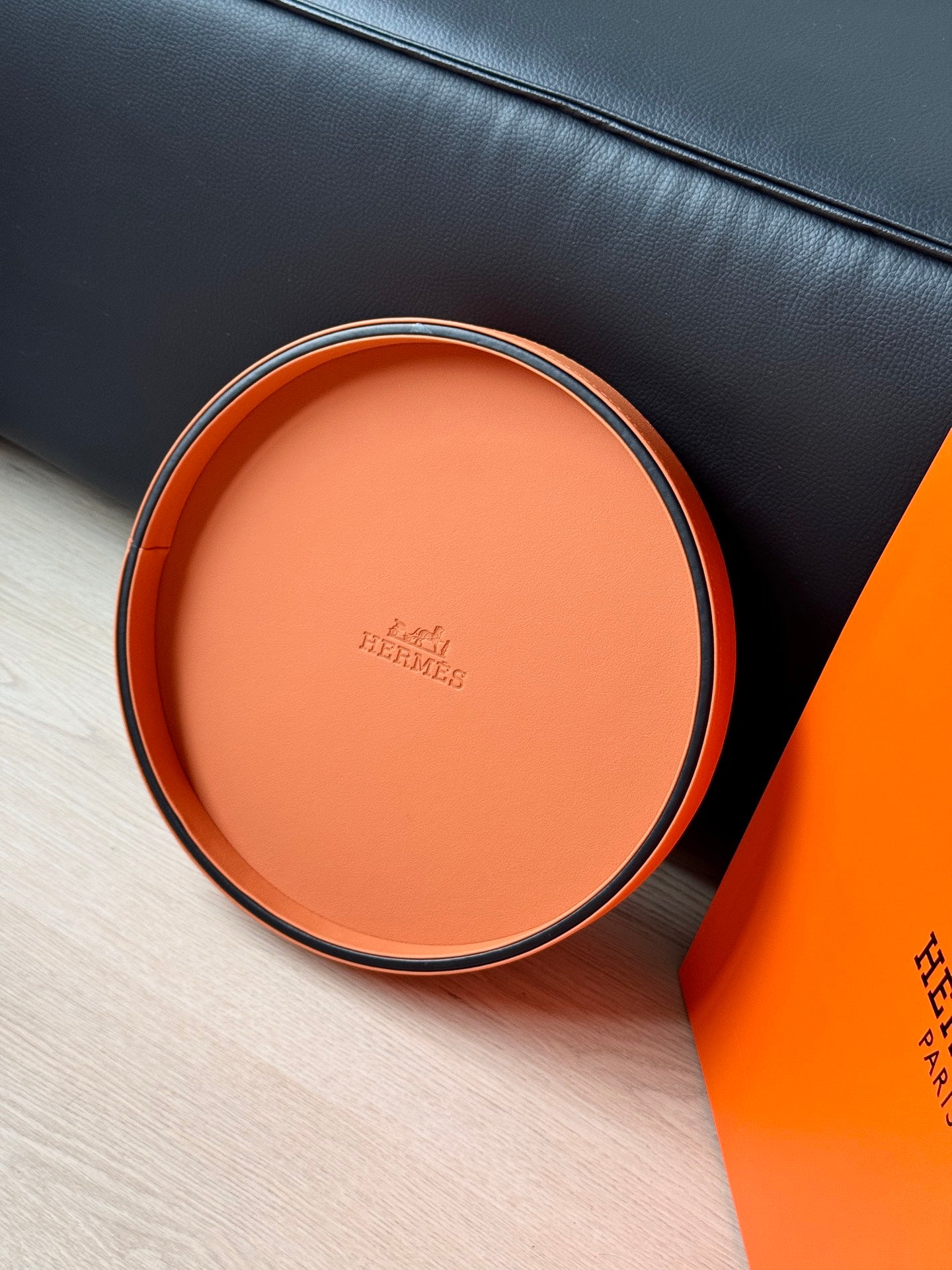 HERMES ROUND SERVING TRAY