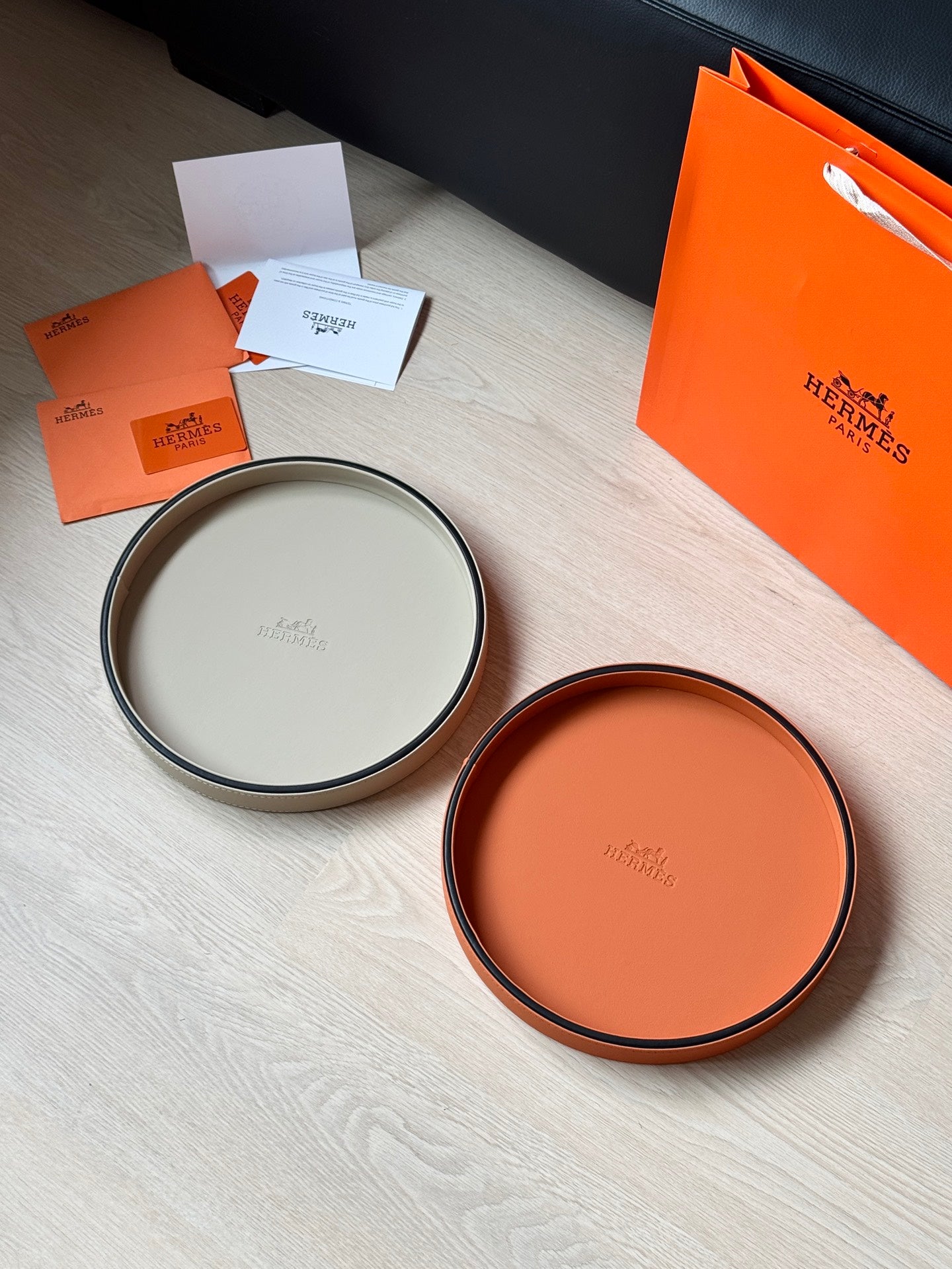 HERMES ROUND SERVING TRAY