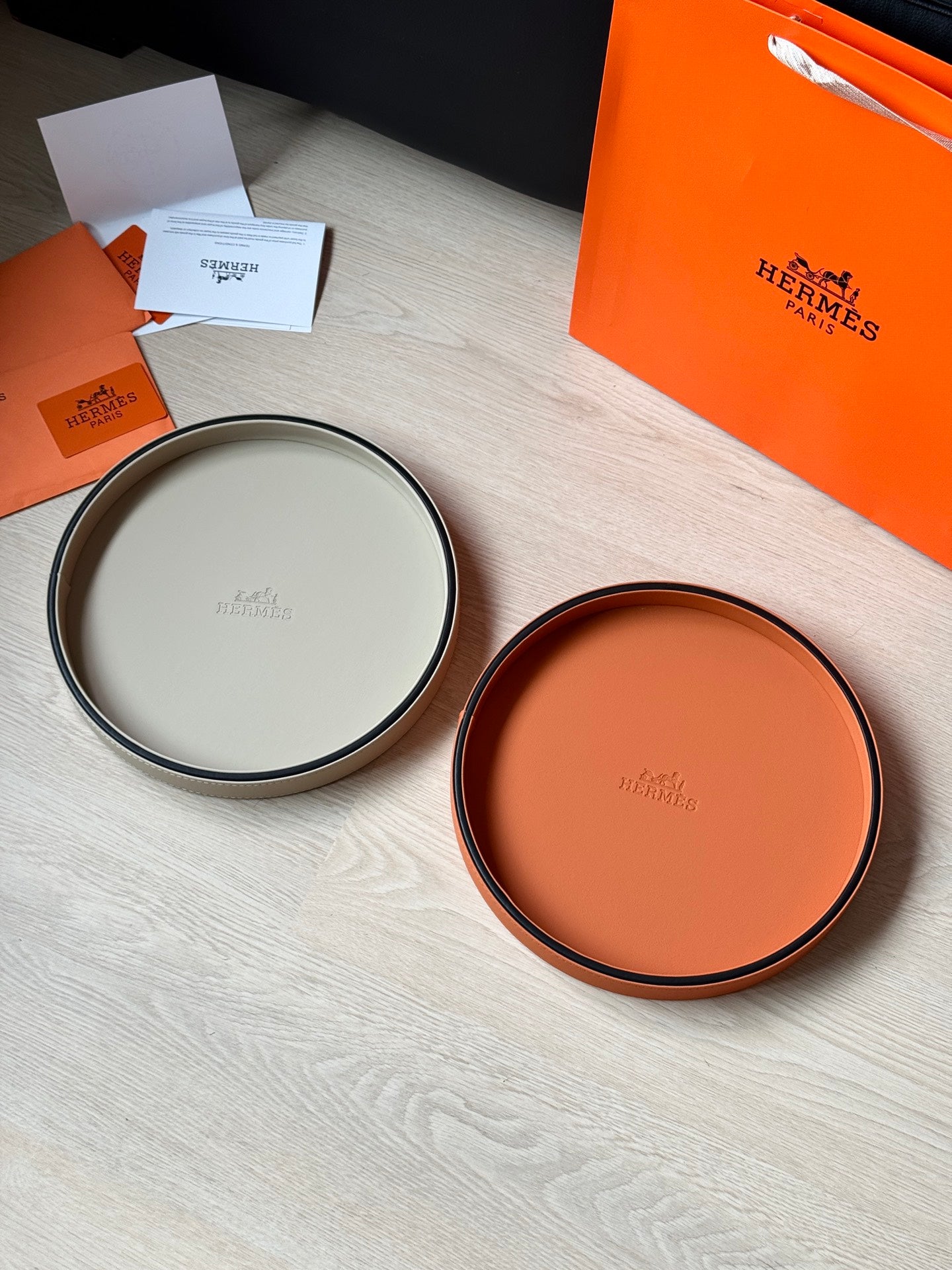 HERMES ROUND SERVING TRAY