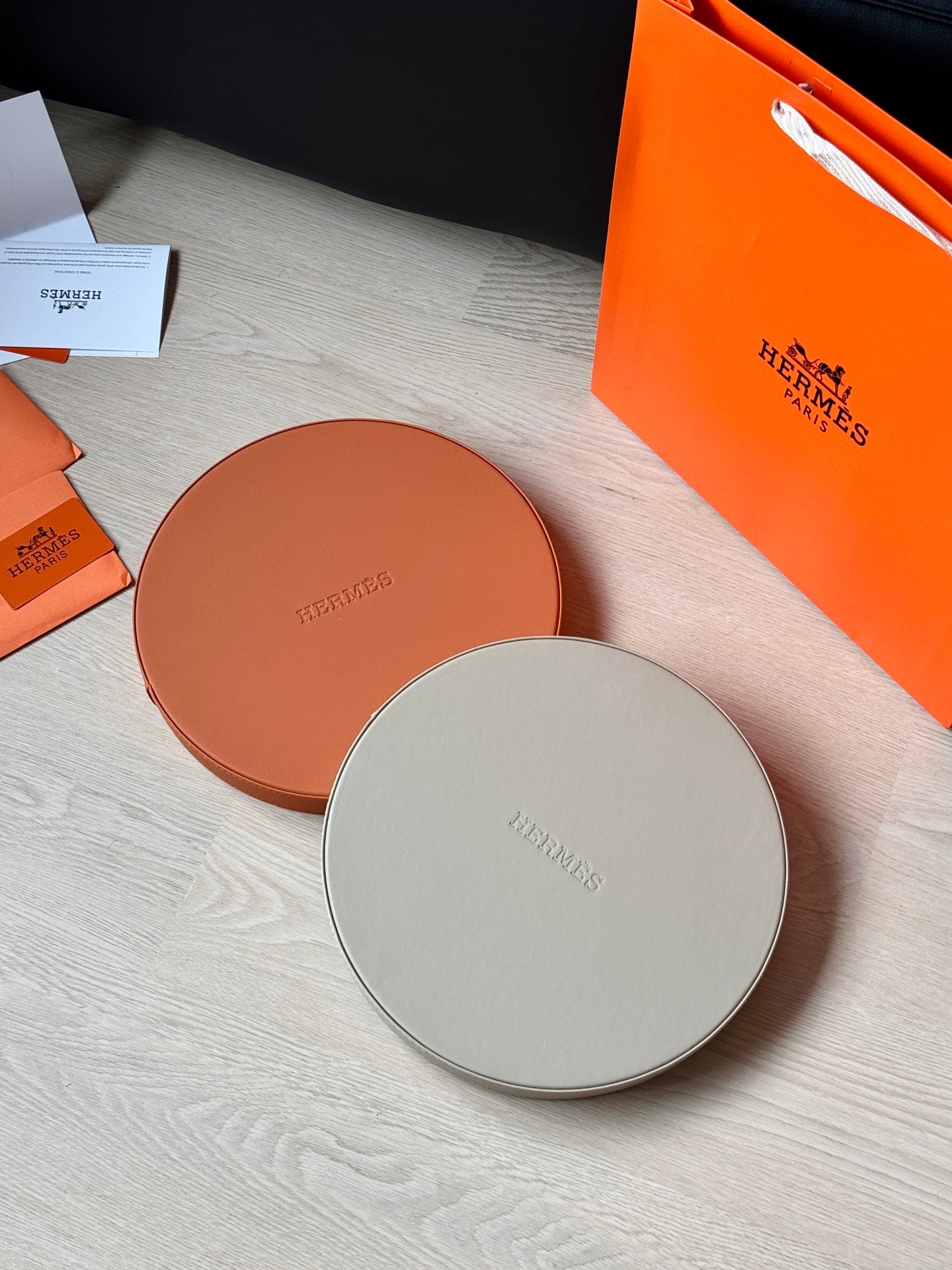 HERMES ROUND SERVING TRAY