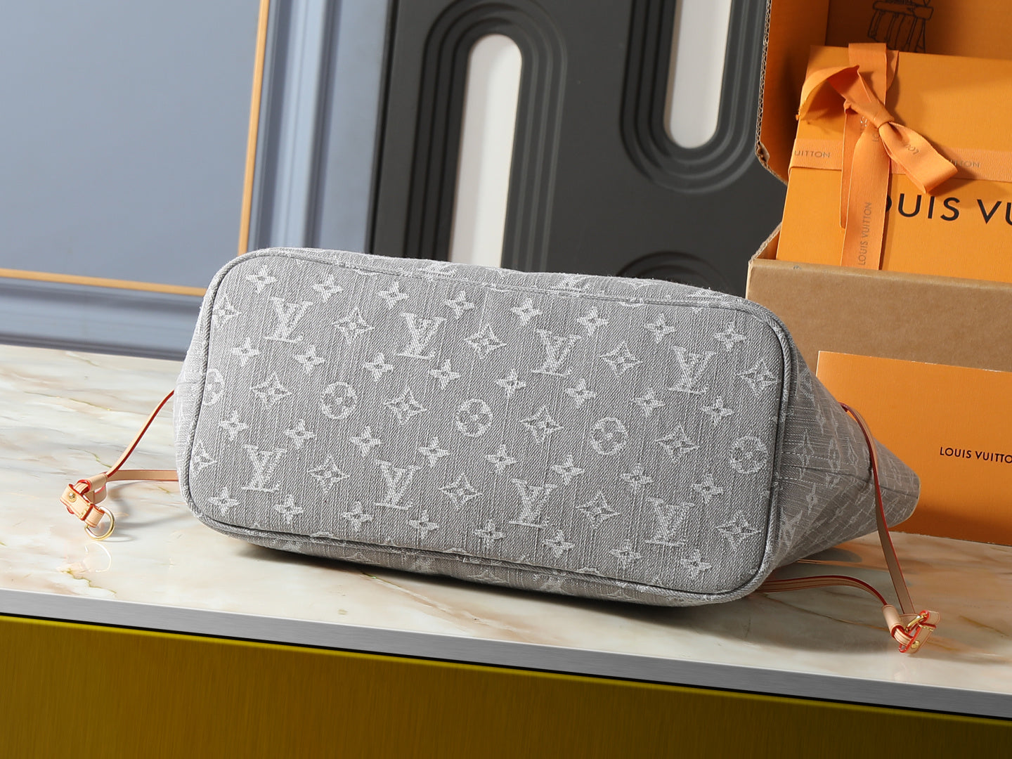 CUSTOM LV NEVERWOOF PET BAG (DENIM)