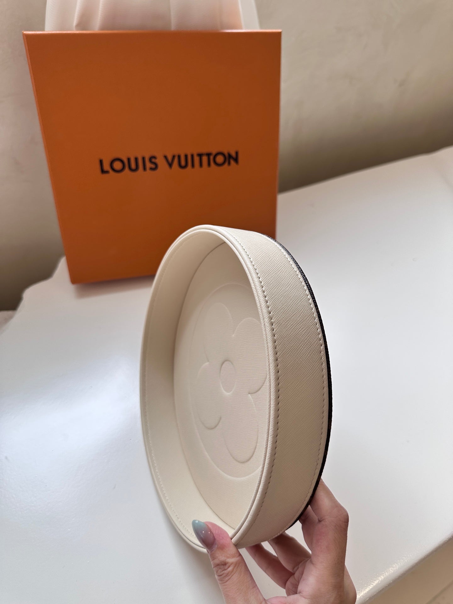 CUSTOM LV FLORA ROUND TRAY