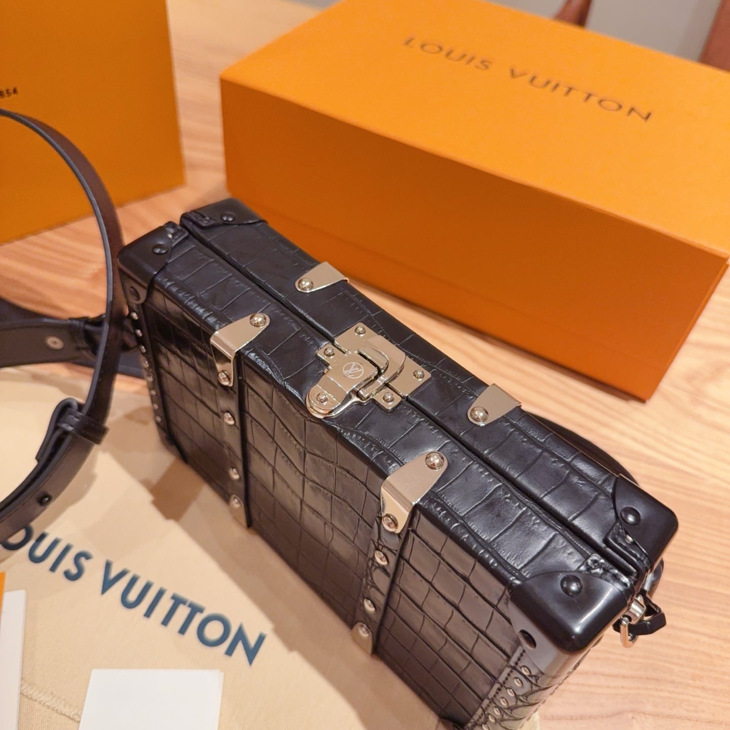 CUSTOM LV CIGAR CASE