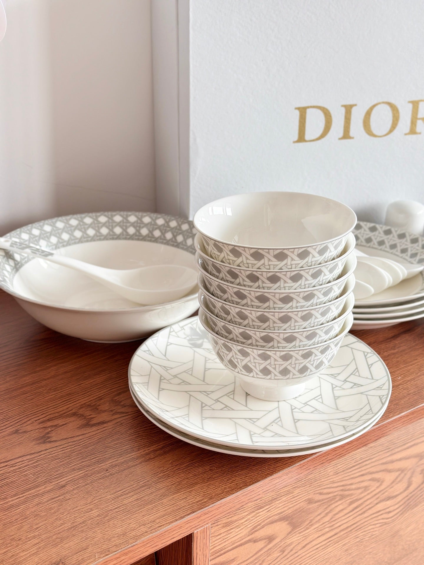 CUSTOM DIOR DINING TABLEWARE SET 3.0