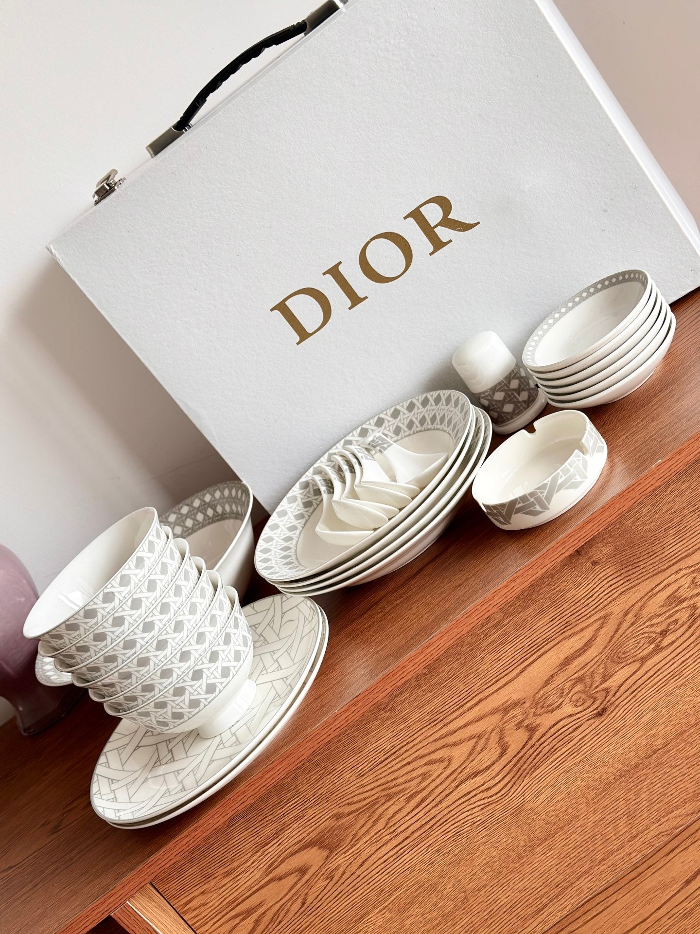CUSTOM DIOR DINING TABLEWARE SET 3.0