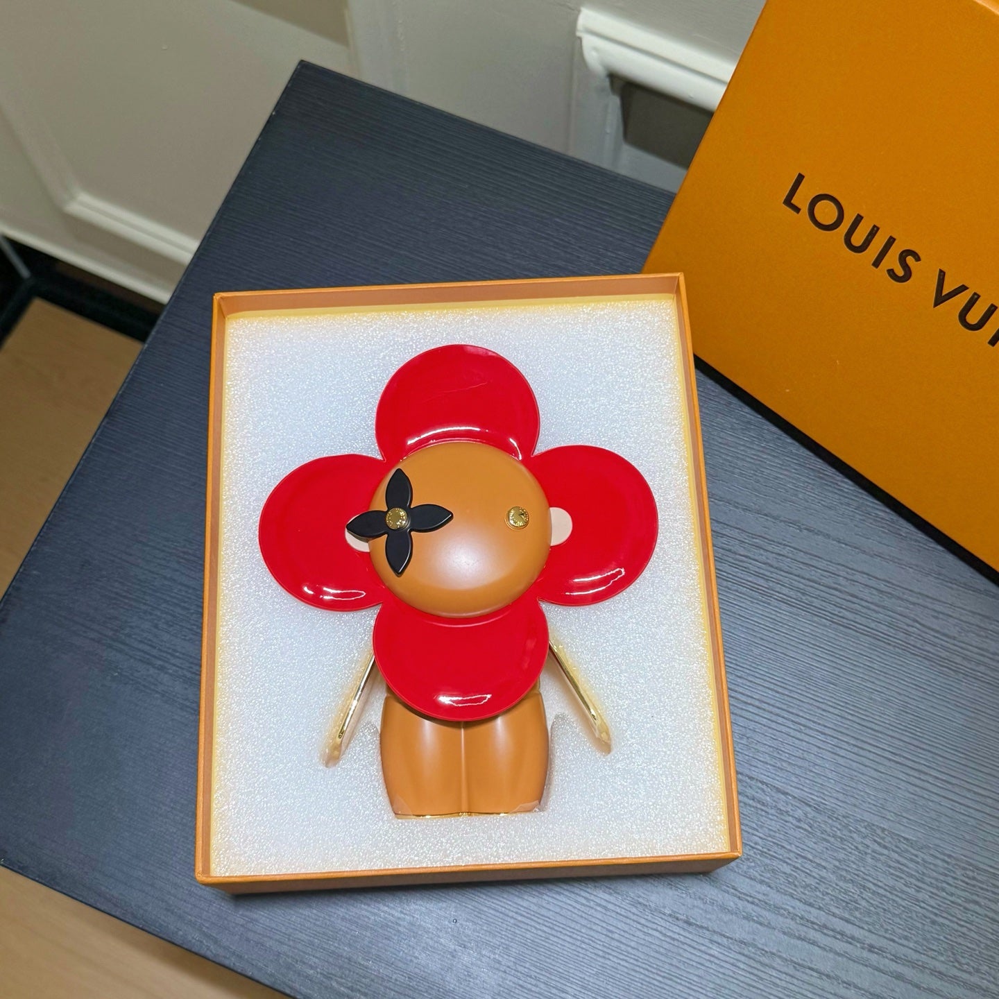 CUSTOM VIVIENNE FIGURINE