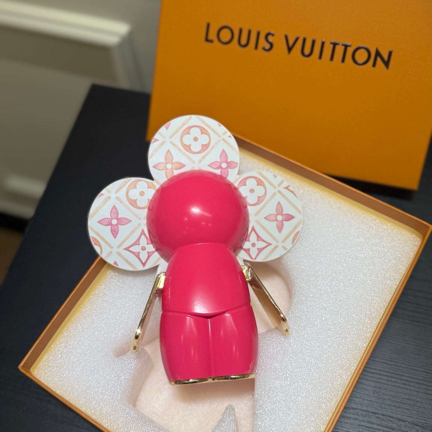 CUSTOM VIVIENNE FIGURINE
