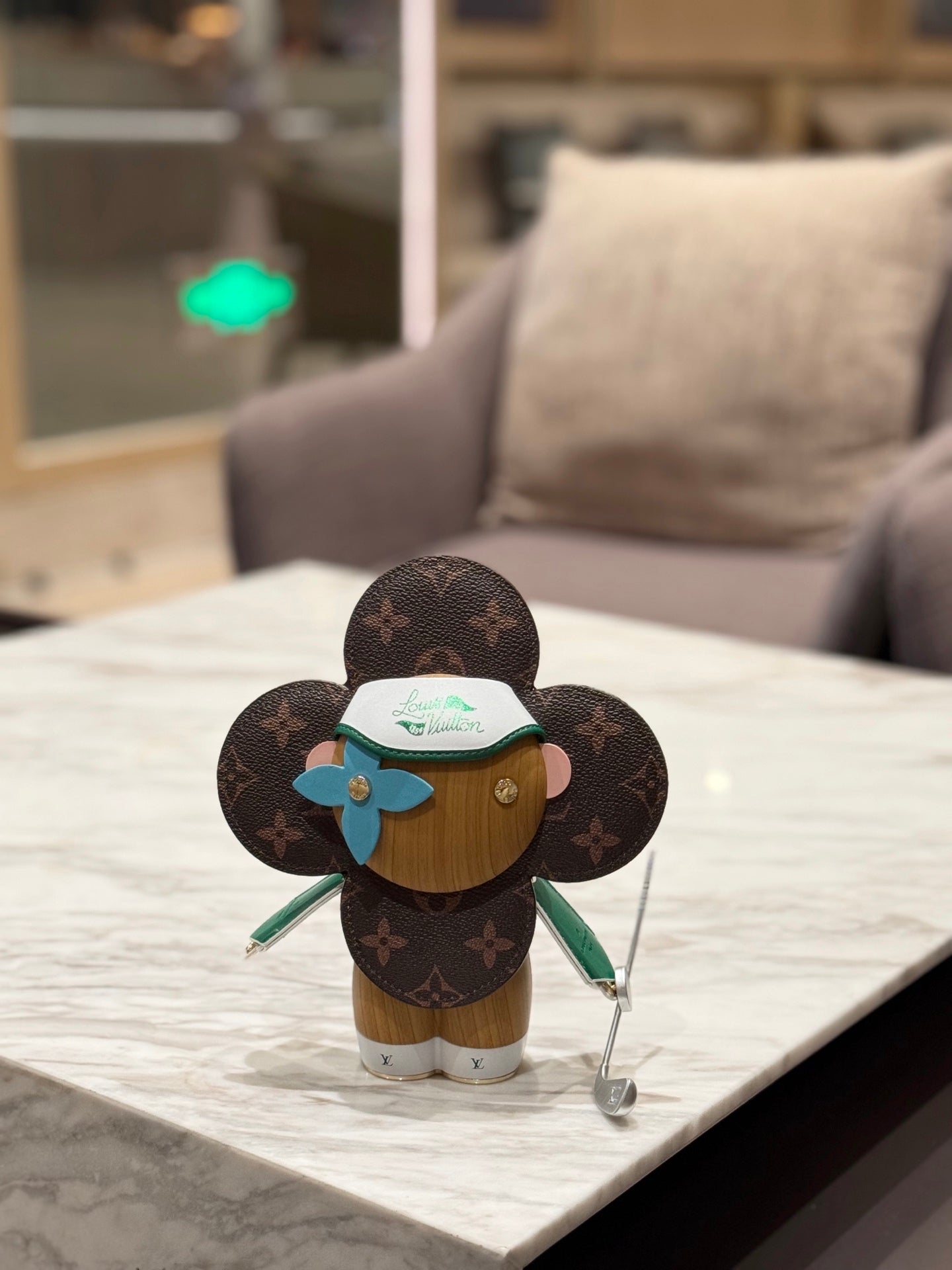 CUSTOM VIVIENNE SCENTED FIGURINE (BROWN)