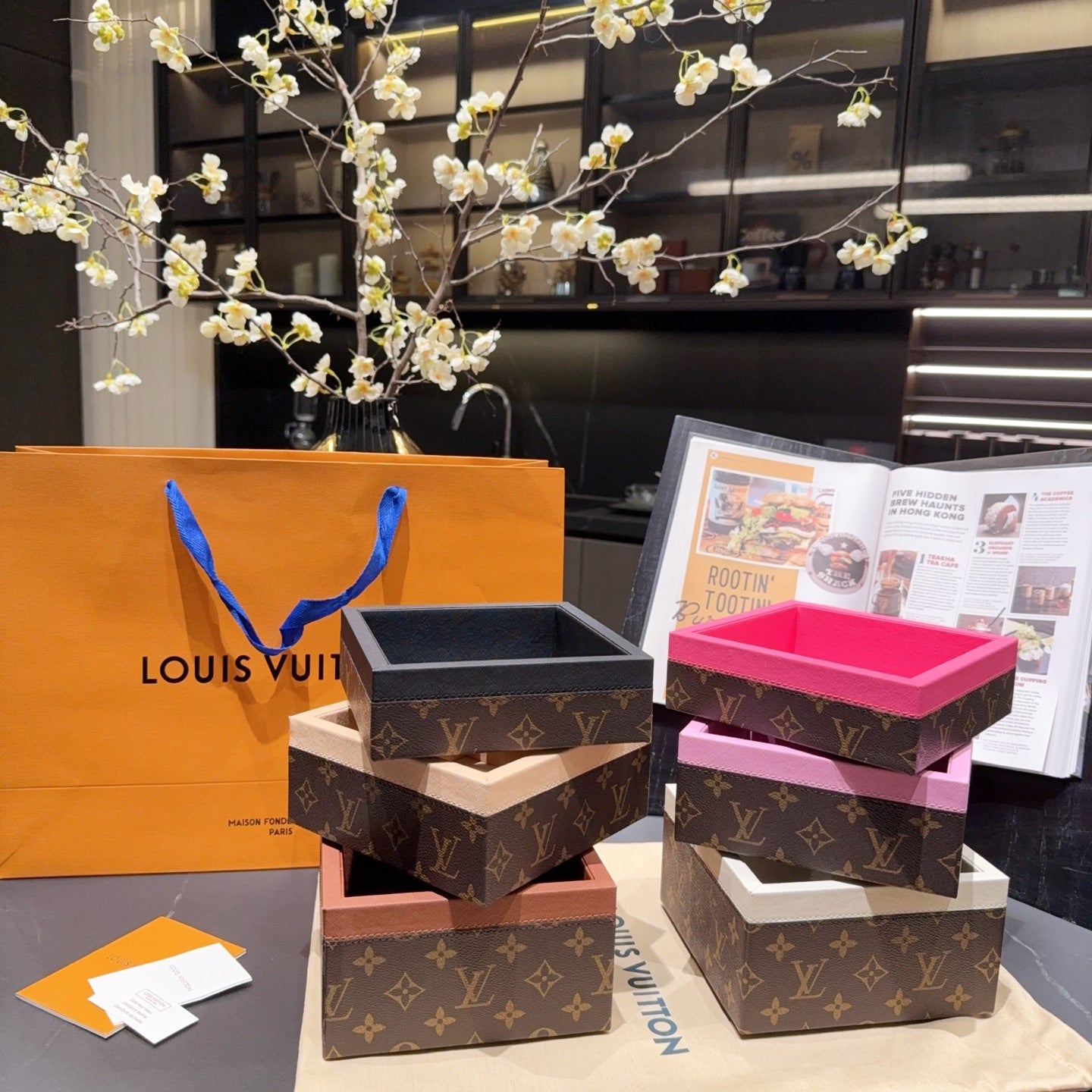 LV STACKABLE ACCESSORIES TRAY 1.0