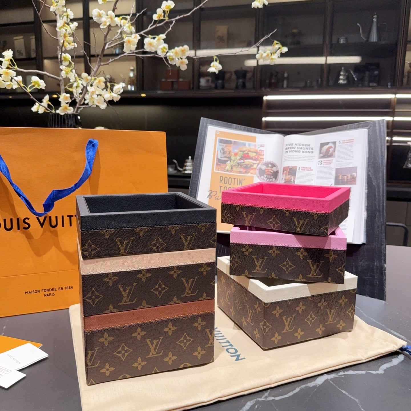 LV STACKABLE ACCESSORIES TRAY 1.0
