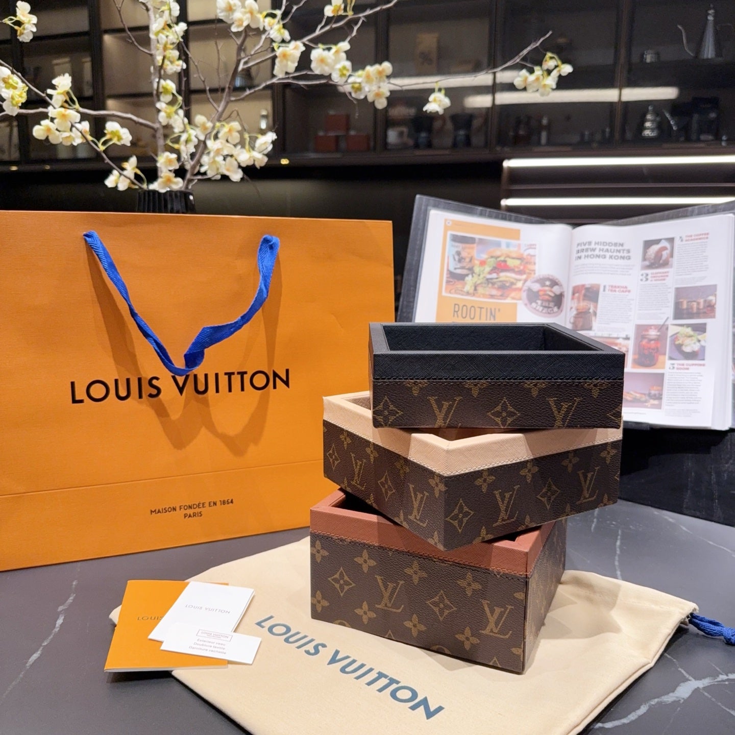 LV STACKABLE ACCESSORIES TRAY 1.0
