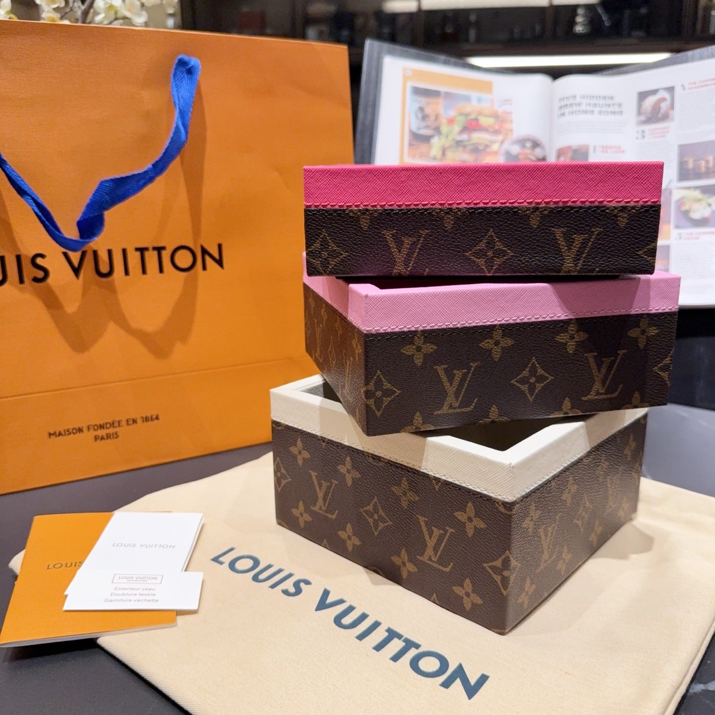 LV STACKABLE ACCESSORIES TRAY 2.0