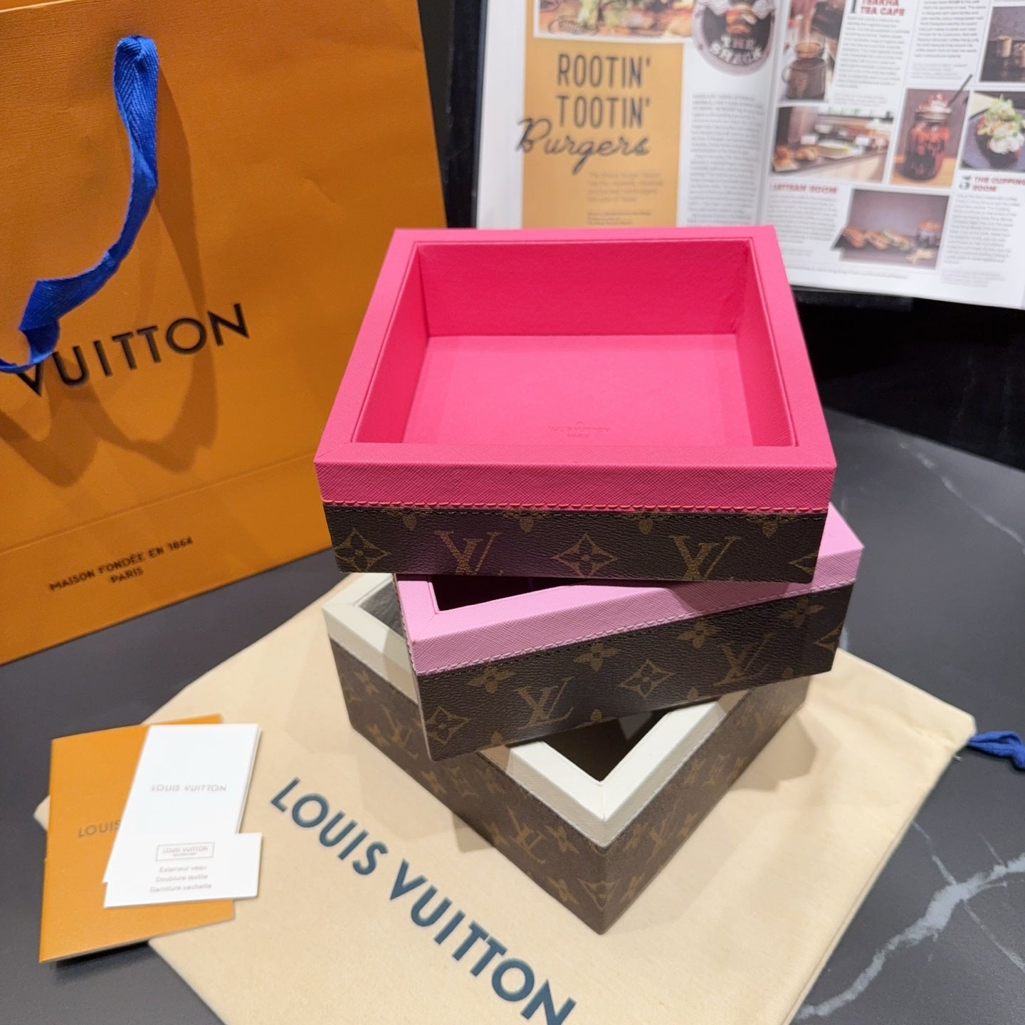 LV STACKABLE ACCESSORIES TRAY 2.0