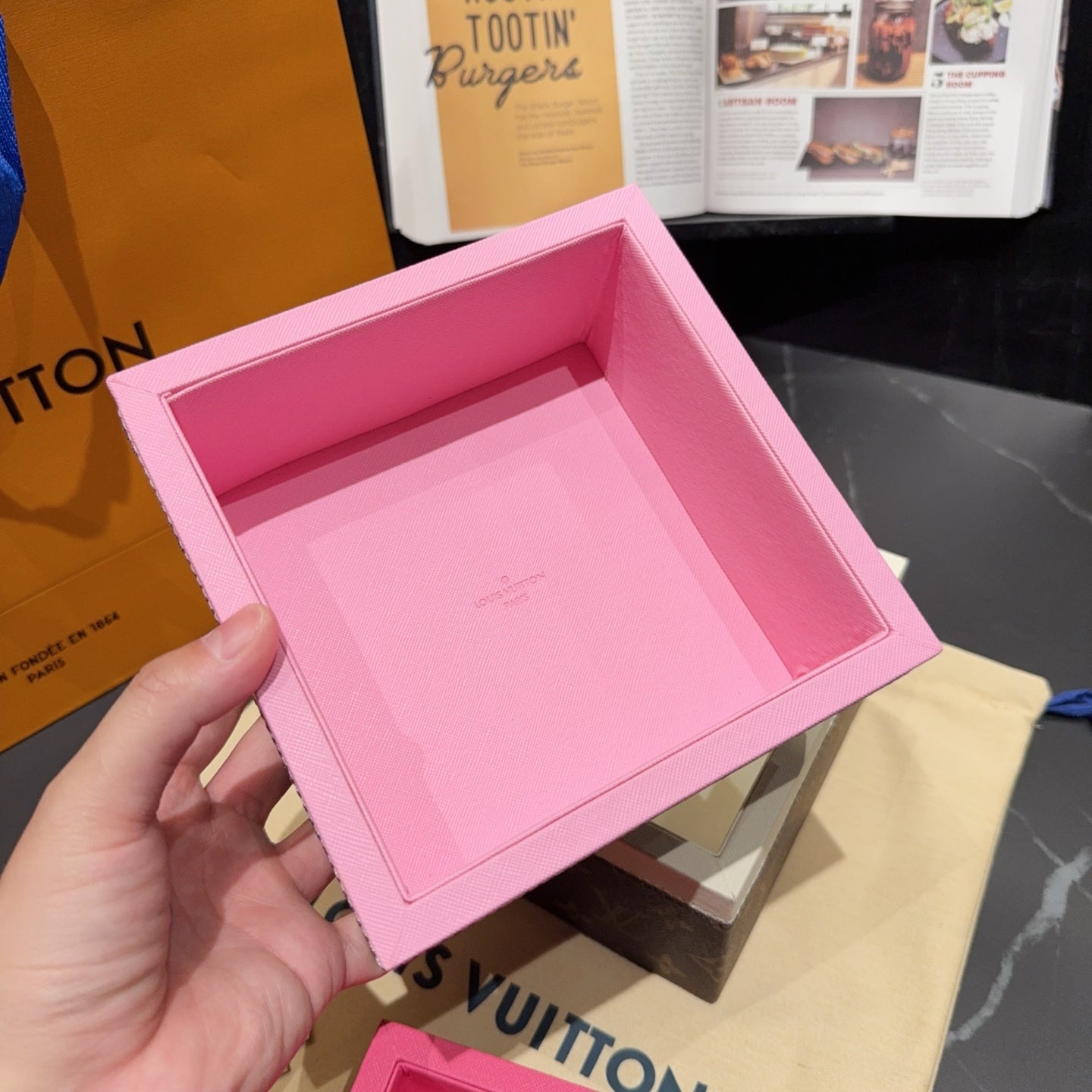 LV STACKABLE ACCESSORIES TRAY 2.0