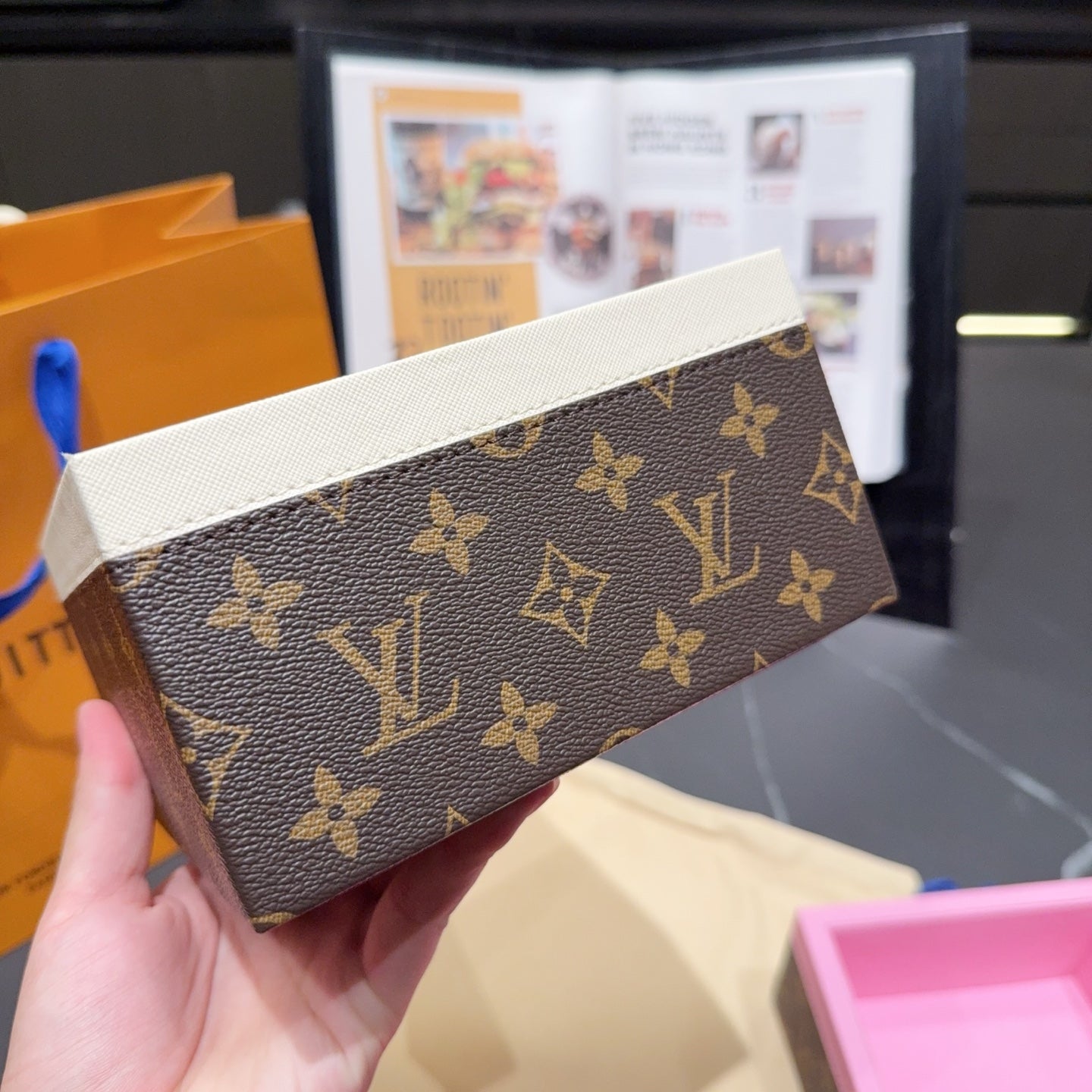 LV STACKABLE ACCESSORIES TRAY 2.0