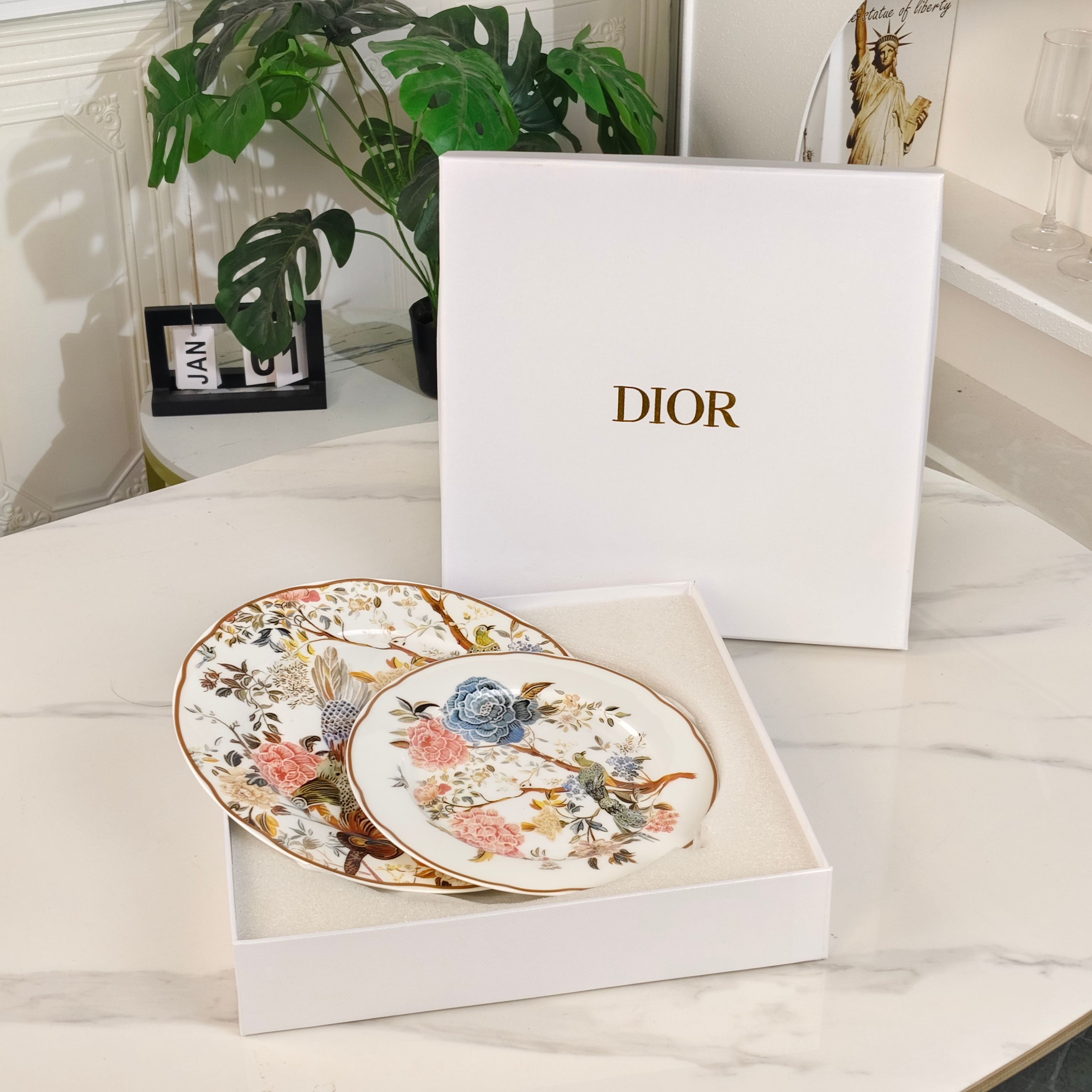 CHRISTIAN PLATES SET 3.0 (FLORA)