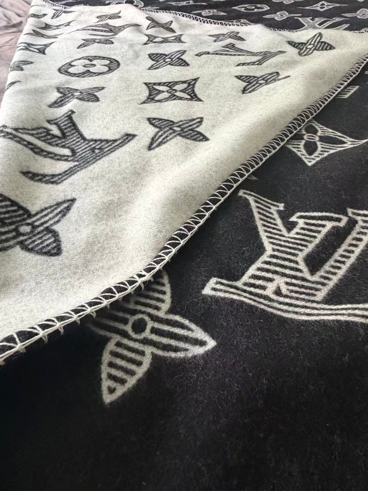 CUSTOM LV MONOGRAM SHADOW THROW BLANKET (GREY)