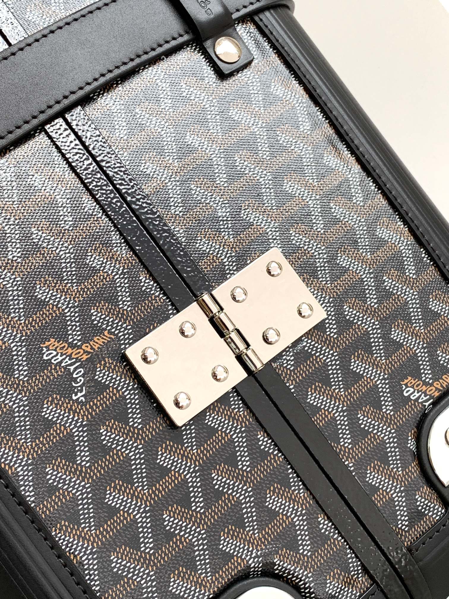 CUSTOM GOYARD 35L SUITCASE (BLACK)
