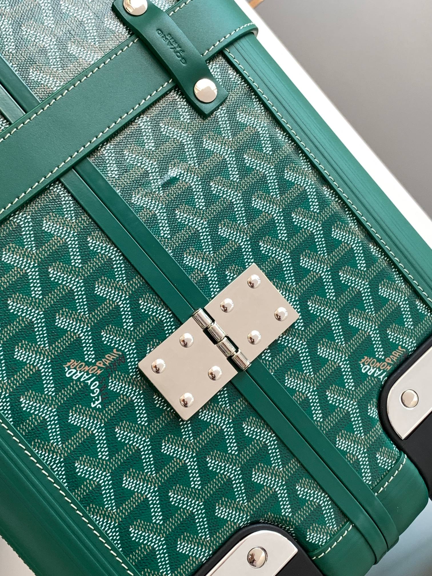 CUSTOM GOYARD 35L SUITCASE (GREEN)