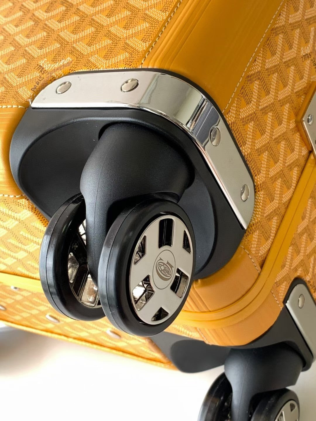 CUSTOM GOYARD 35L SUITCASE (YELLOW)