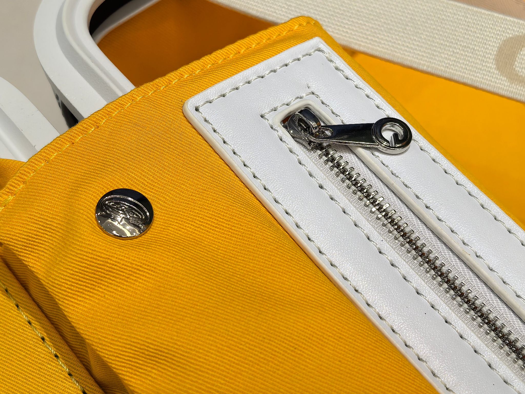 CUSTOM GOYARD 35L SUITCASE (WHITE)
