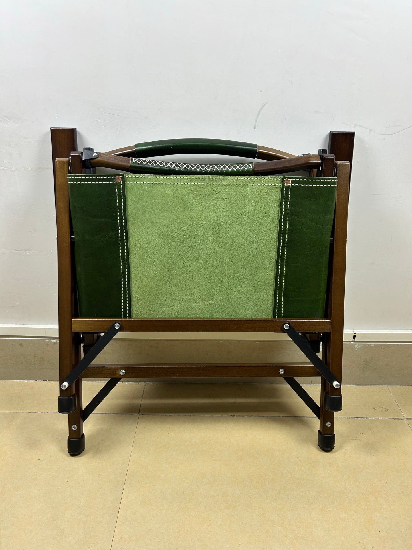 BURBERRY LEATHER FOLDING CHAIR (GREEN)
