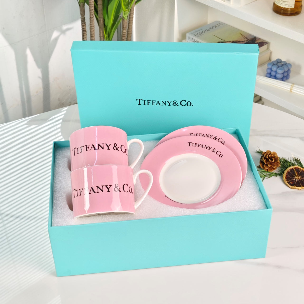 TIFFANY ENGLISH TEA CUP SET