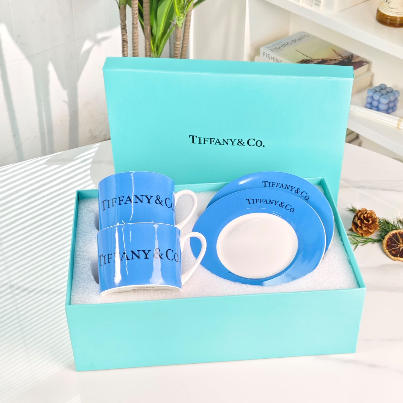 TIFFANY ENGLISH TEA CUP SET