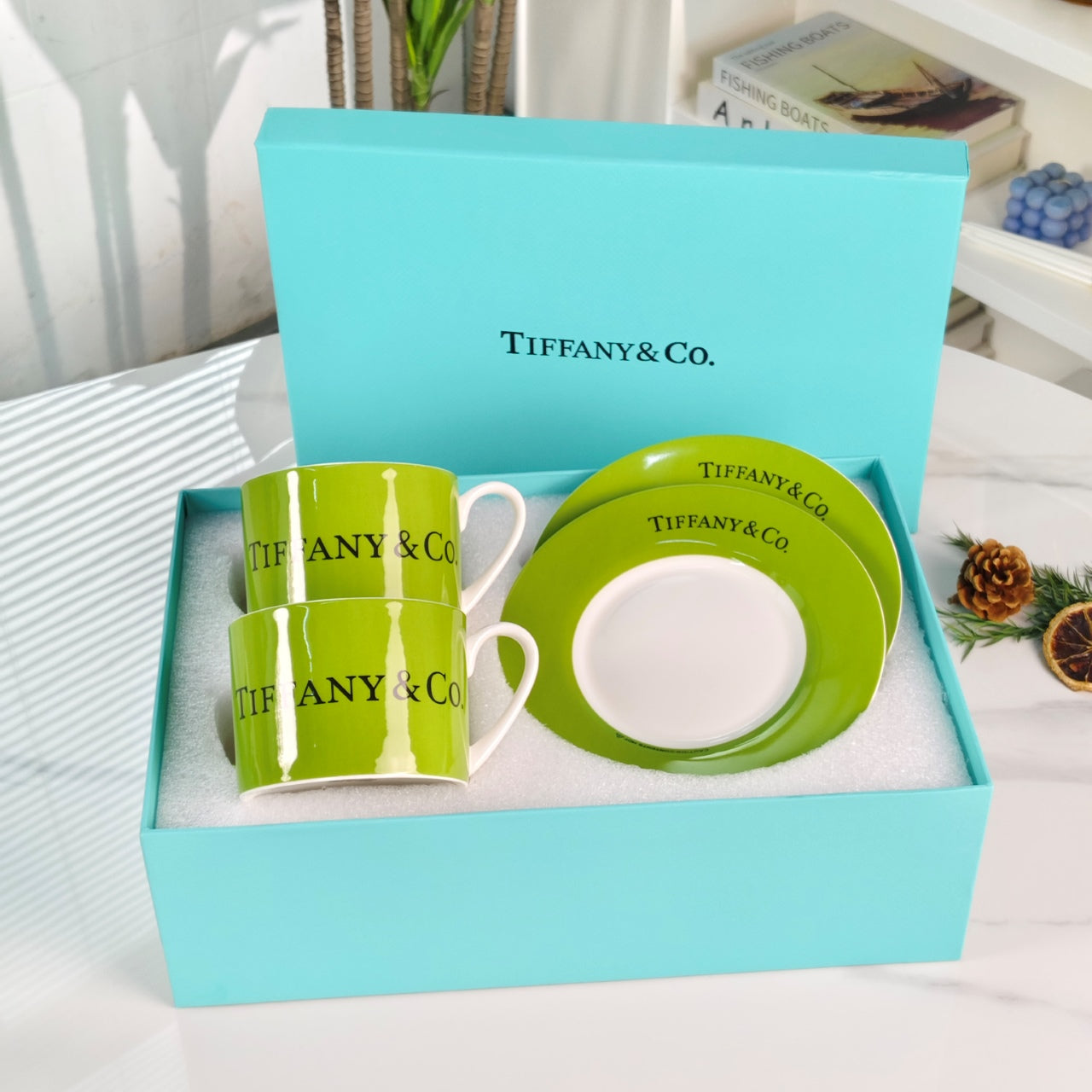 TIFFANY ENGLISH TEA CUP SET
