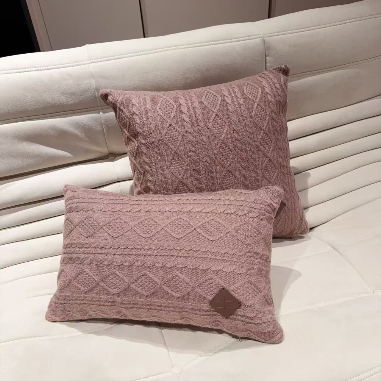 LORO PIANA KNITTED PILLOW SET (DARK PINK)