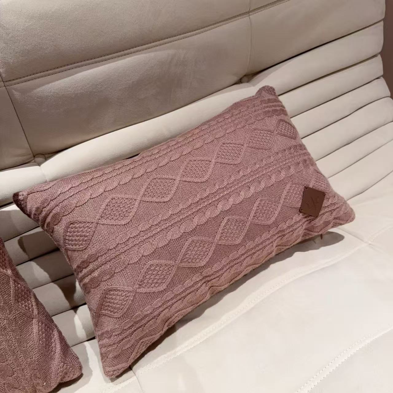 LORO PIANA KNITTED PILLOW SET (DARK PINK)