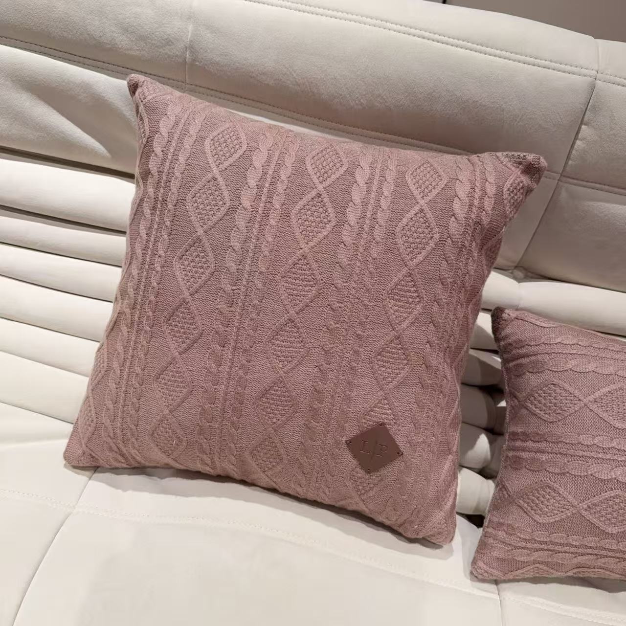 LORO PIANA KNITTED PILLOW SET (DARK PINK)