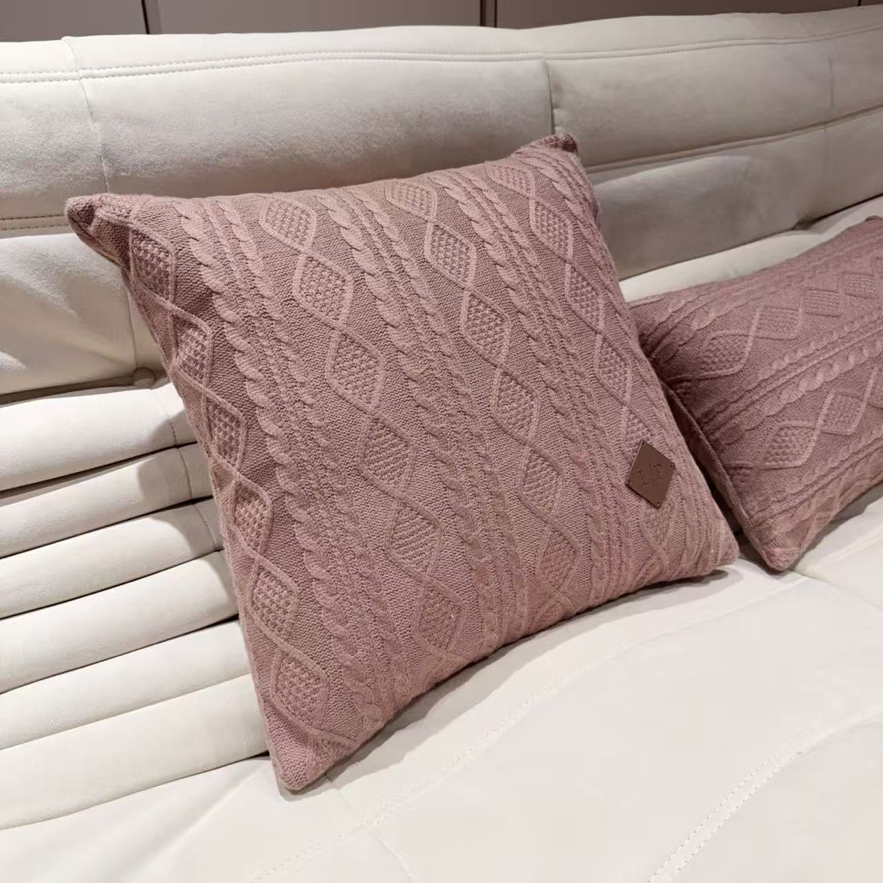 LORO PIANA KNITTED PILLOW SET (DARK PINK)
