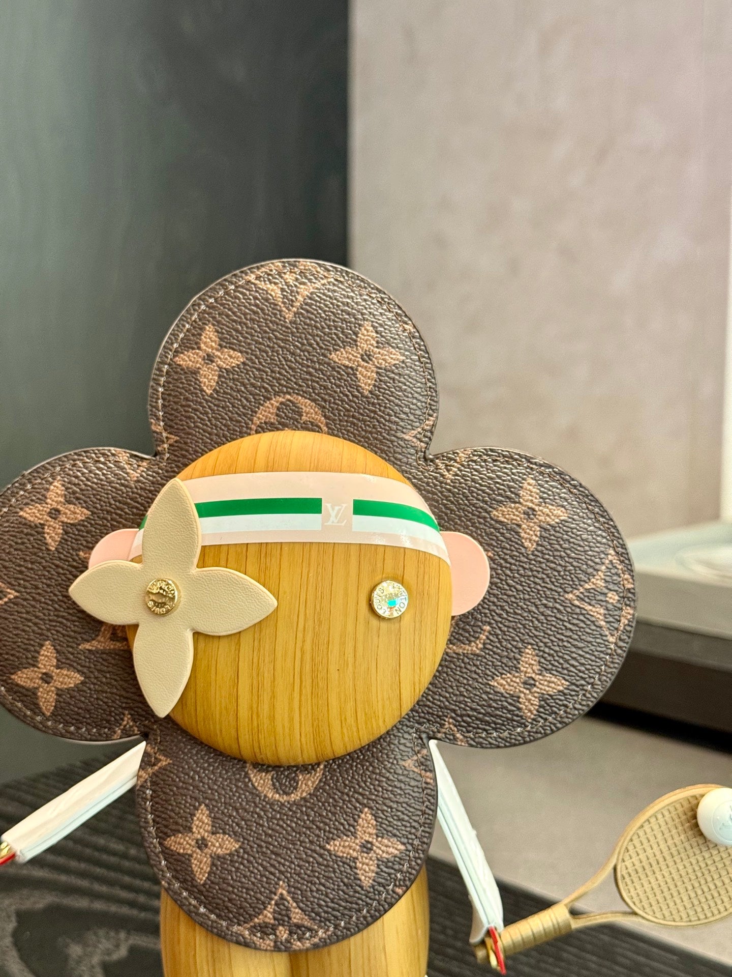 CUSTOM VIVIENNE SCENTED FIGURINE (BROWN TENNIS)