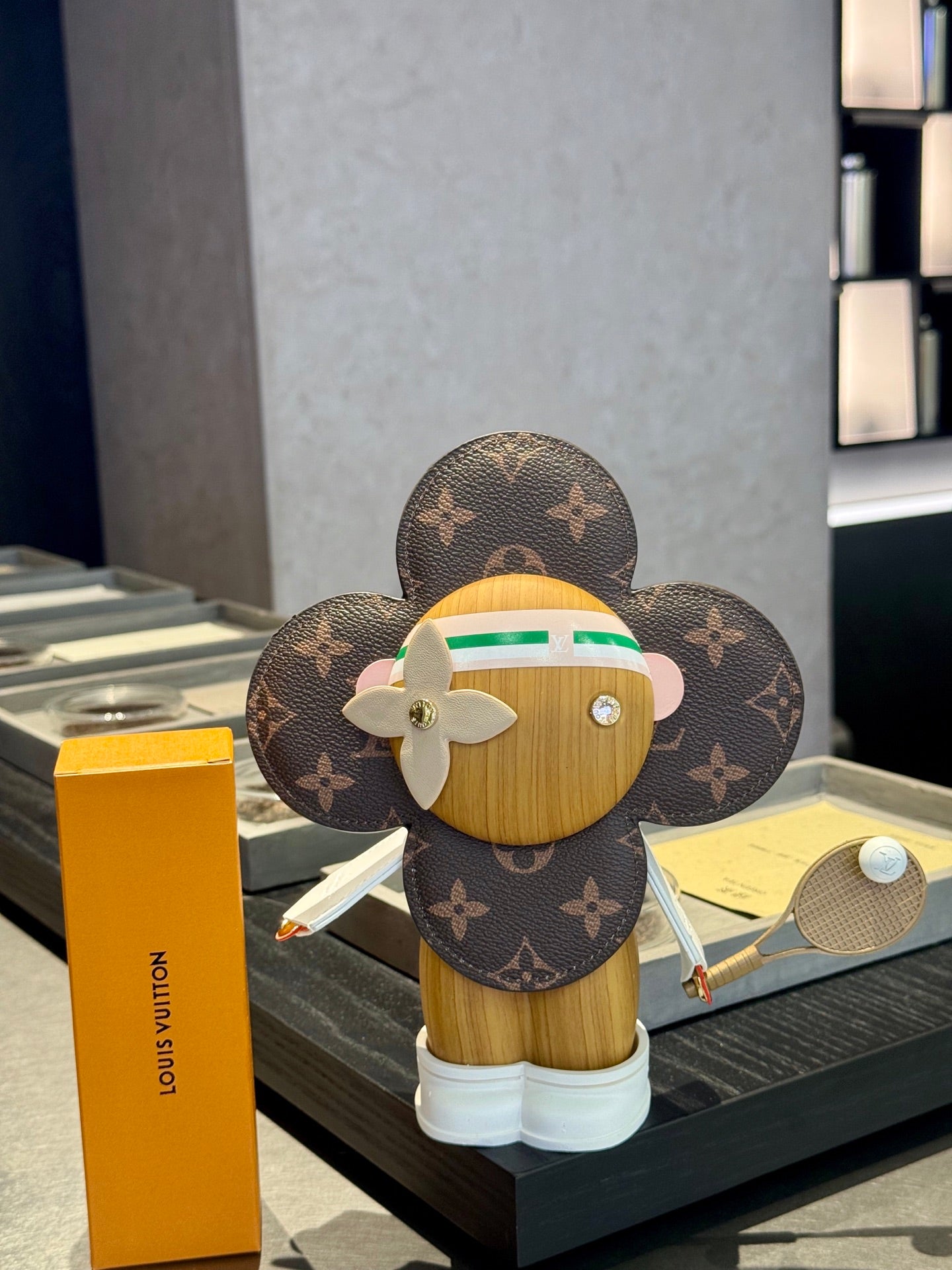 CUSTOM VIVIENNE SCENTED FIGURINE (BROWN TENNIS)
