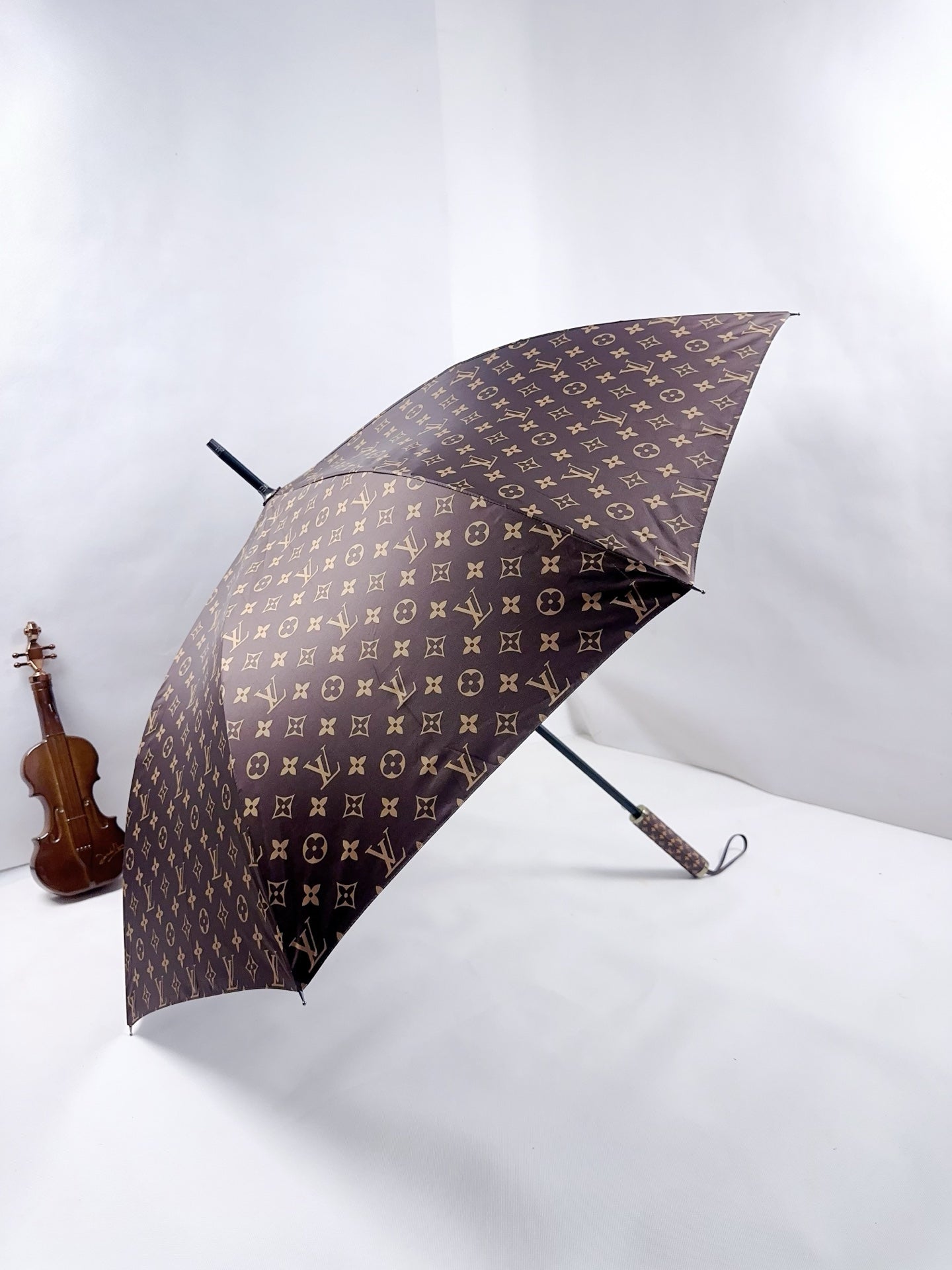 CUSTOM LV UMBRELLA