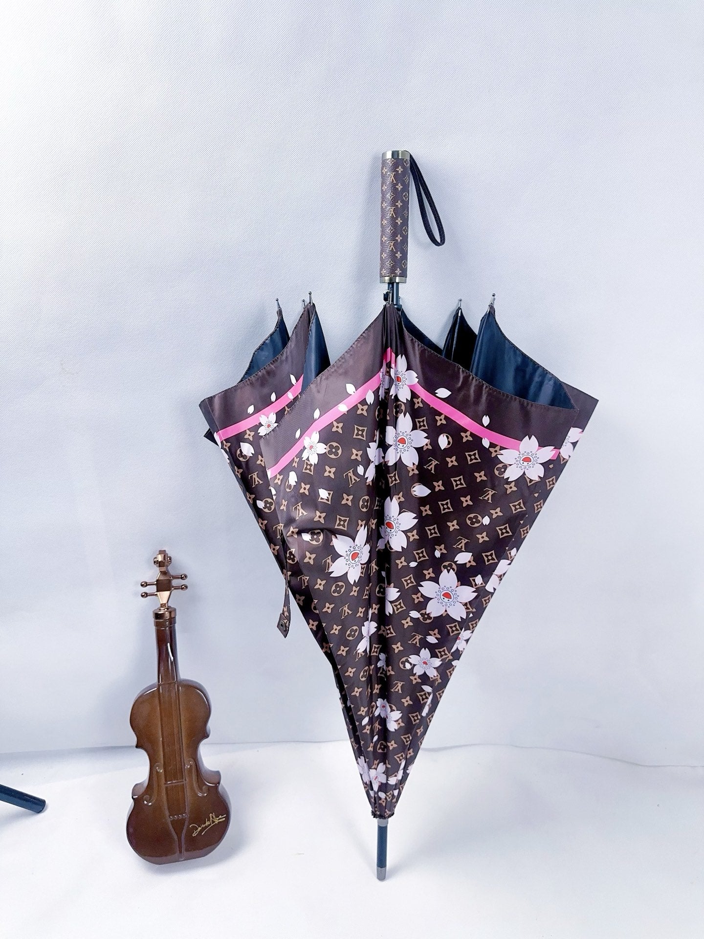 CUSTOM LV UMBRELLA (MURAKAMI)
