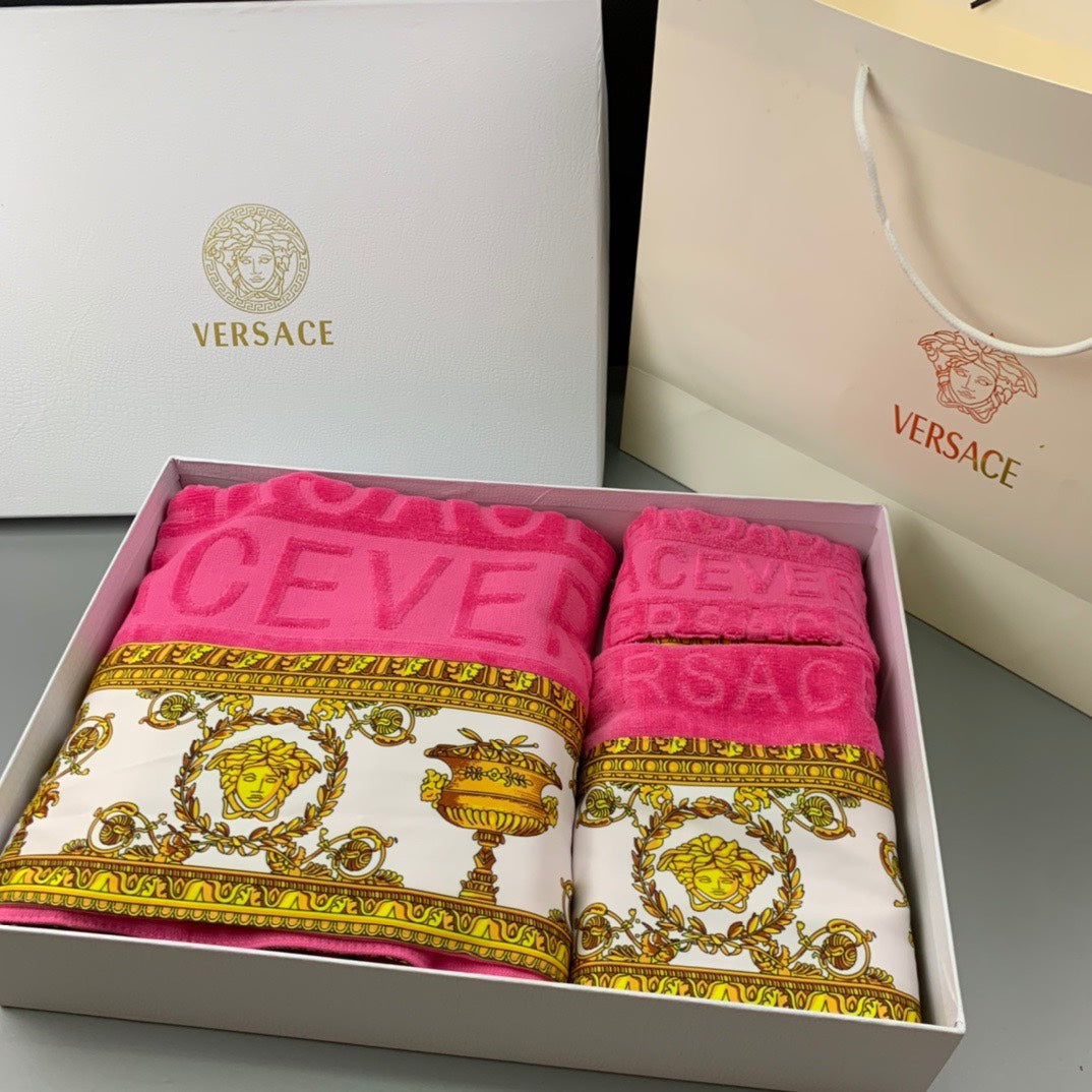VERSACE BATH TOWEL SET