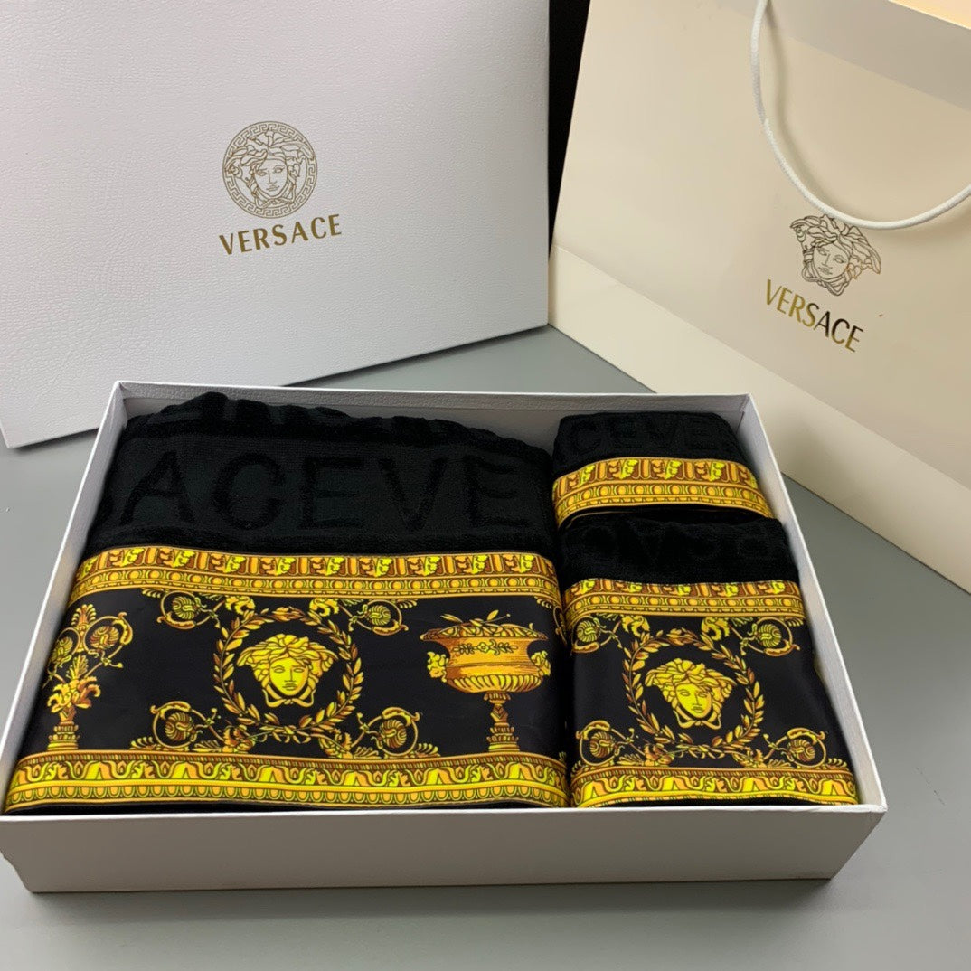 VERSACE BATH TOWEL SET