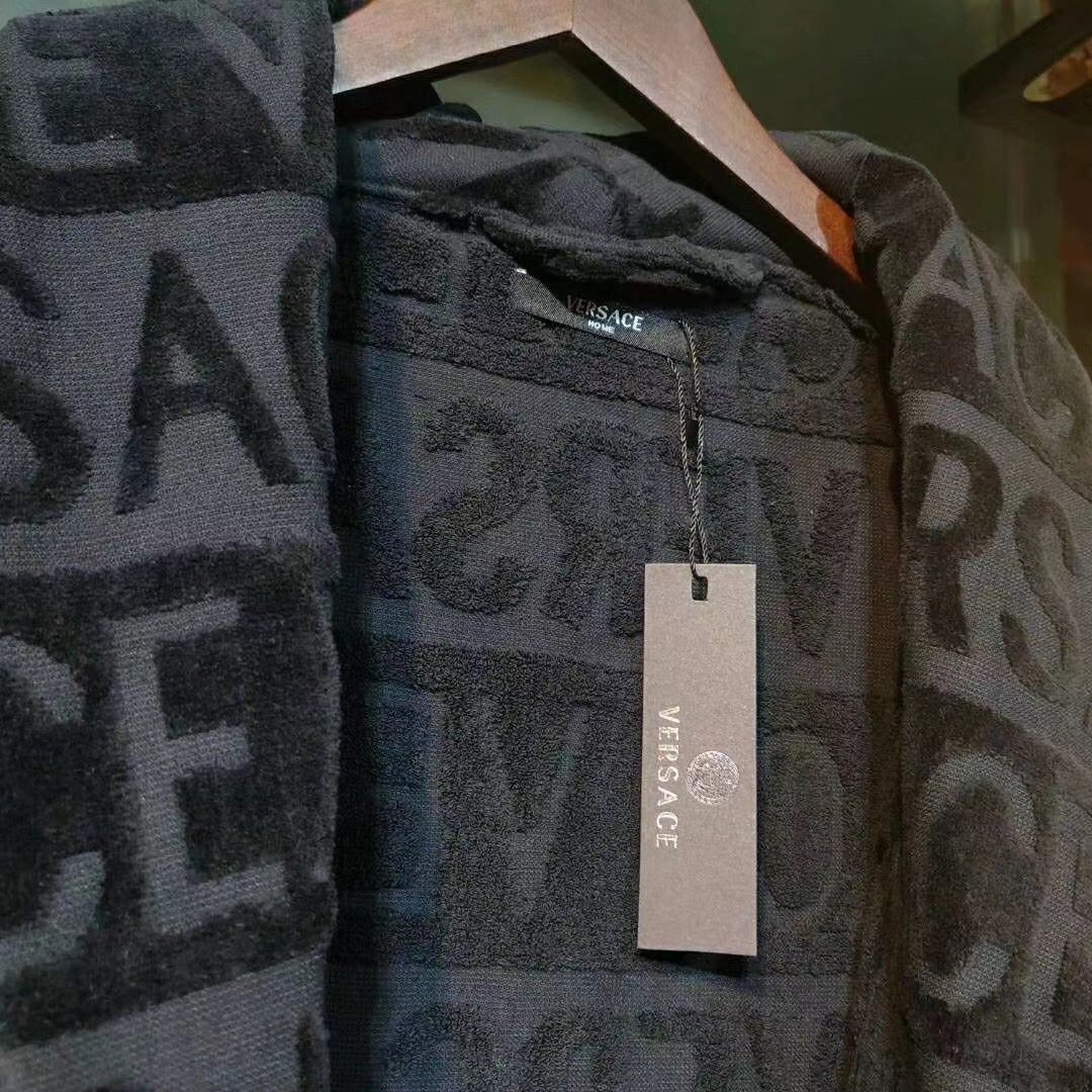 VERSACE BAROQUE BATH ROBE