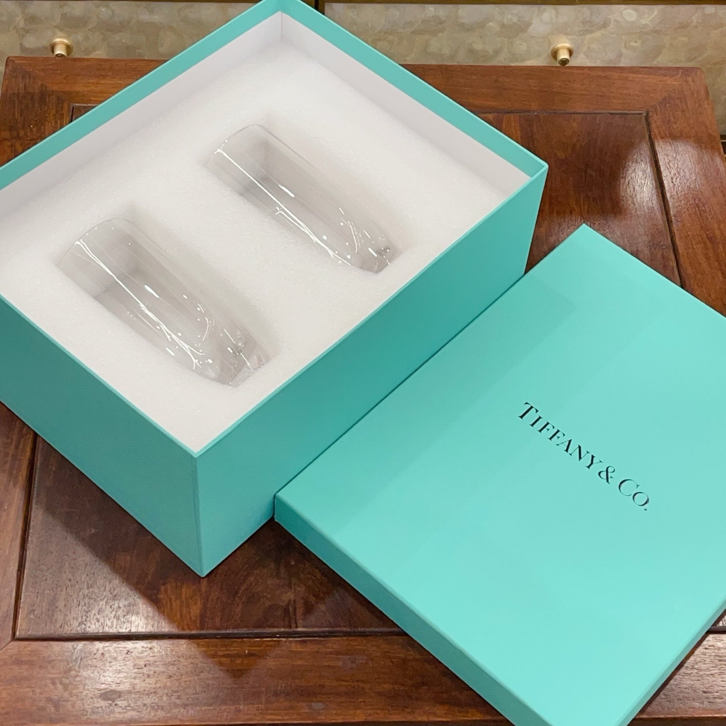 TIFFANY CUP GLASSWARE SET