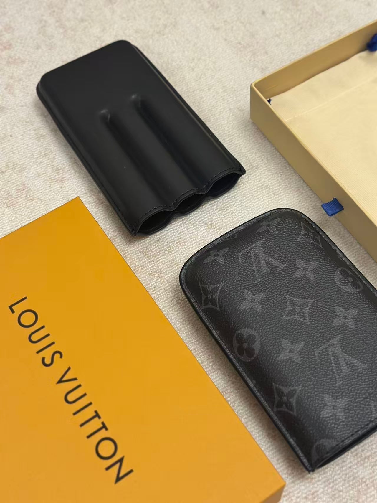 LV CIGAR CASE