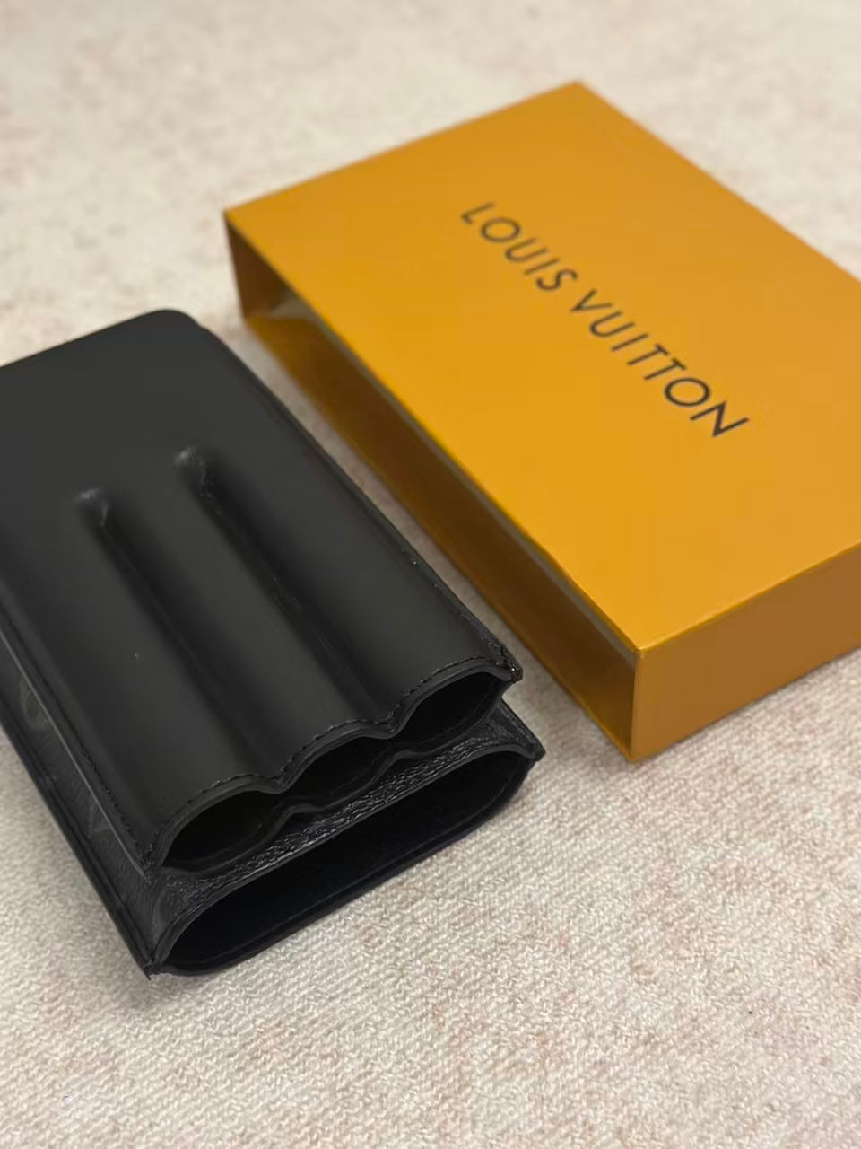LV CIGAR CASE